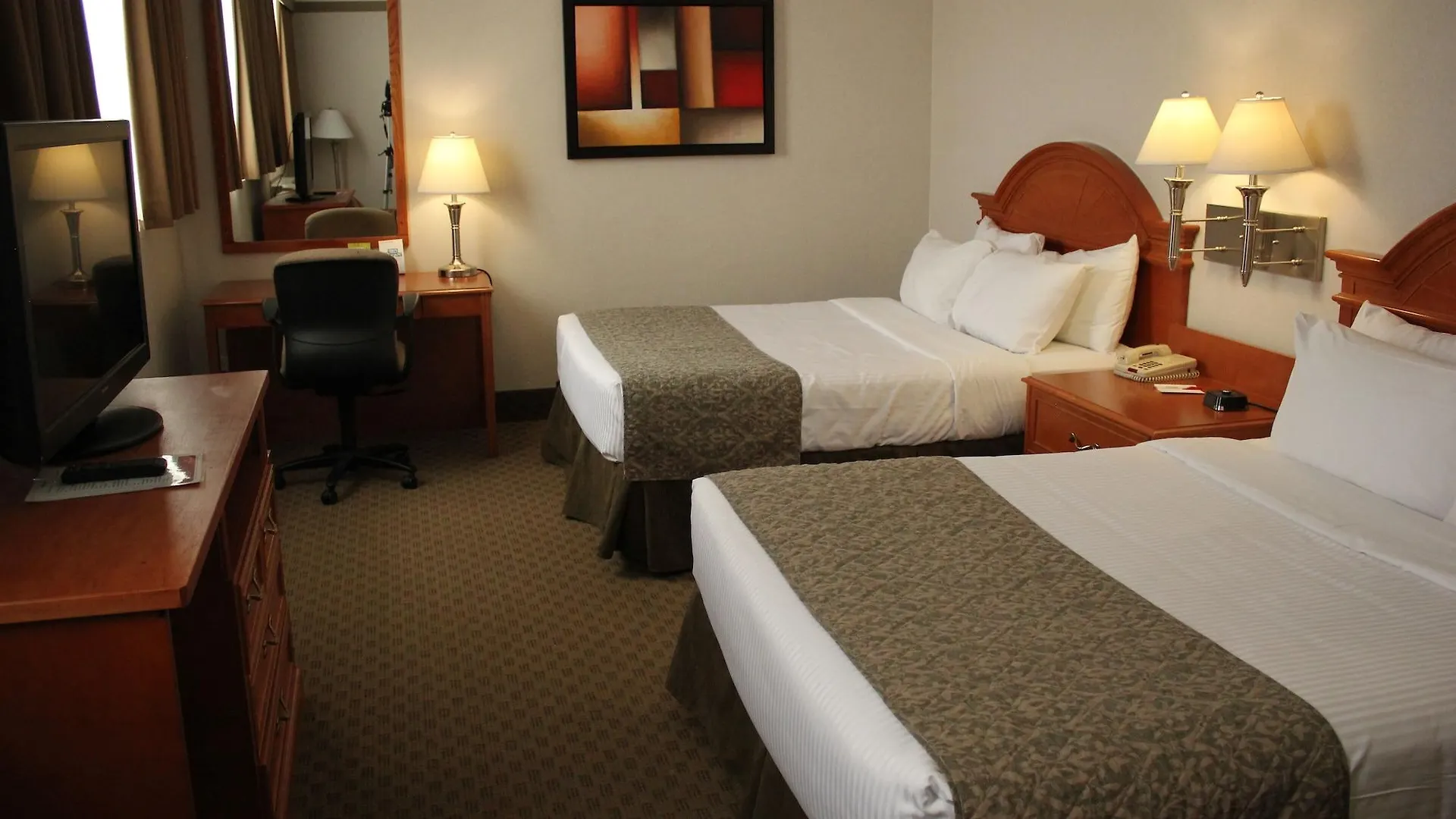 Ramada By Wyndham Edmonton South Hotell 3*,