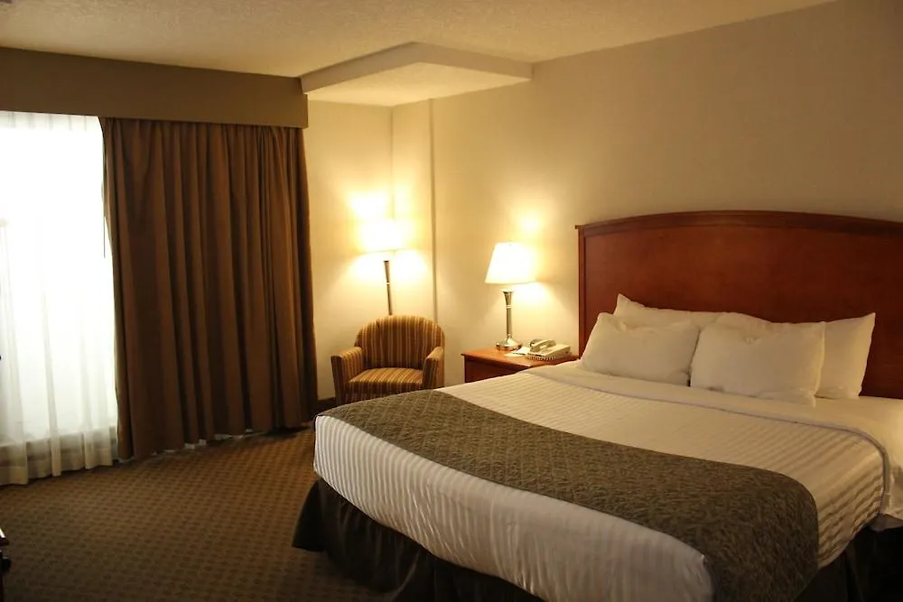 Ramada By Wyndham Edmonton South Hotell