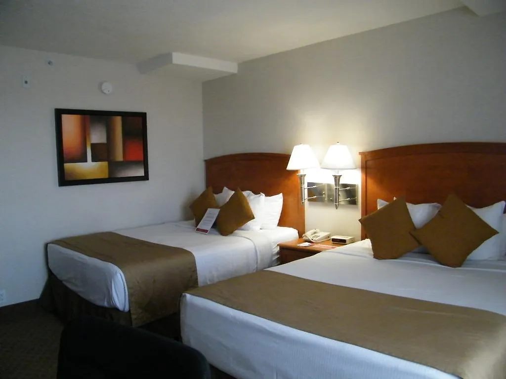 Ramada By Wyndham Edmonton South Hotell