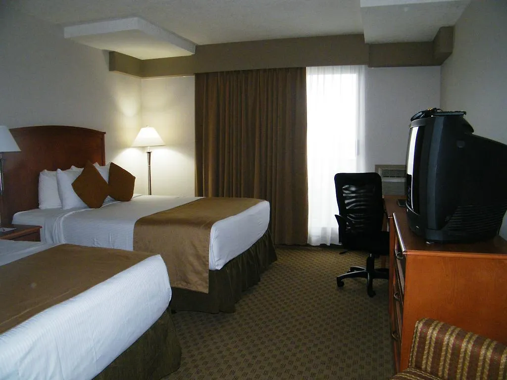 Ramada By Wyndham Edmonton South Hotell