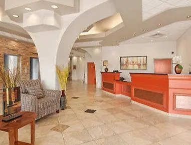 Ramada By Wyndham Edmonton South Hotel