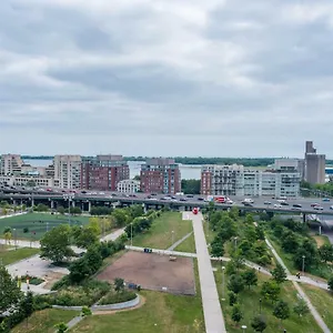 Luxury Downtown - 2 Bedroom Apartment