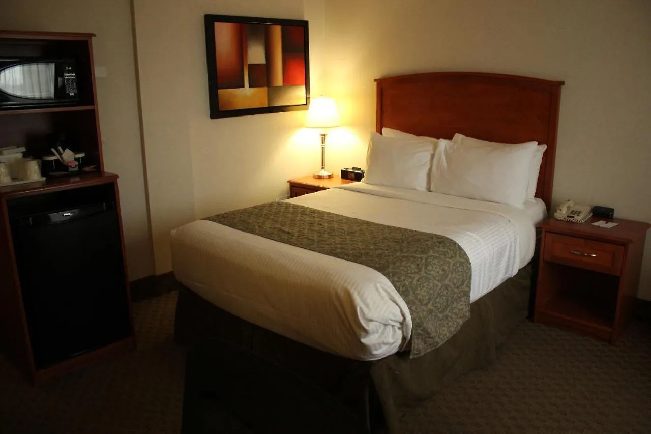 ***  Hotel Ramada By Wyndham Edmonton South Kanada